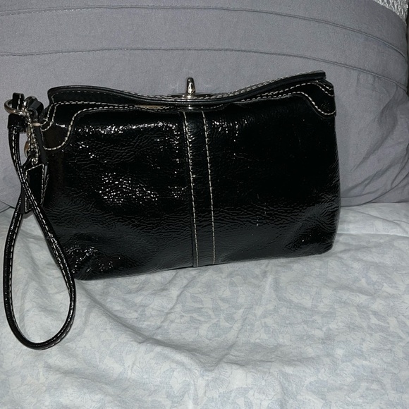Coach Handbags - Coach Patent Leather Turn Lock Wristlet